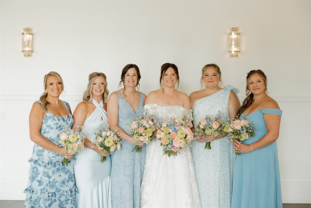 cute picture of the bride and her bridesmaids