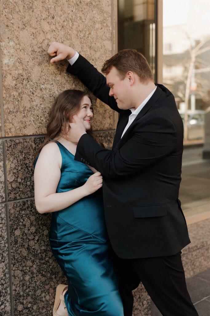 Des Moines Engagement Locations You’ll Love (Including Fees, Permits & Free Options)