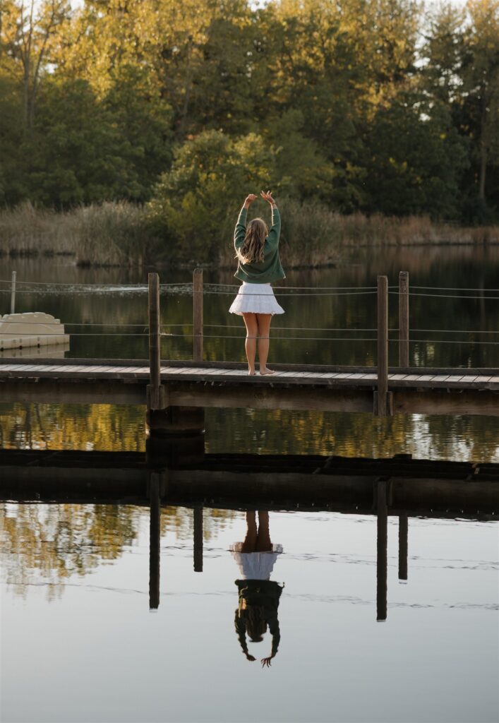 Des Moines Senior Photos at Brenton Arboretum | A Sunset Senior Session for Central Iowa Grads
