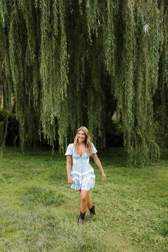 playful high school grad photos in des moines