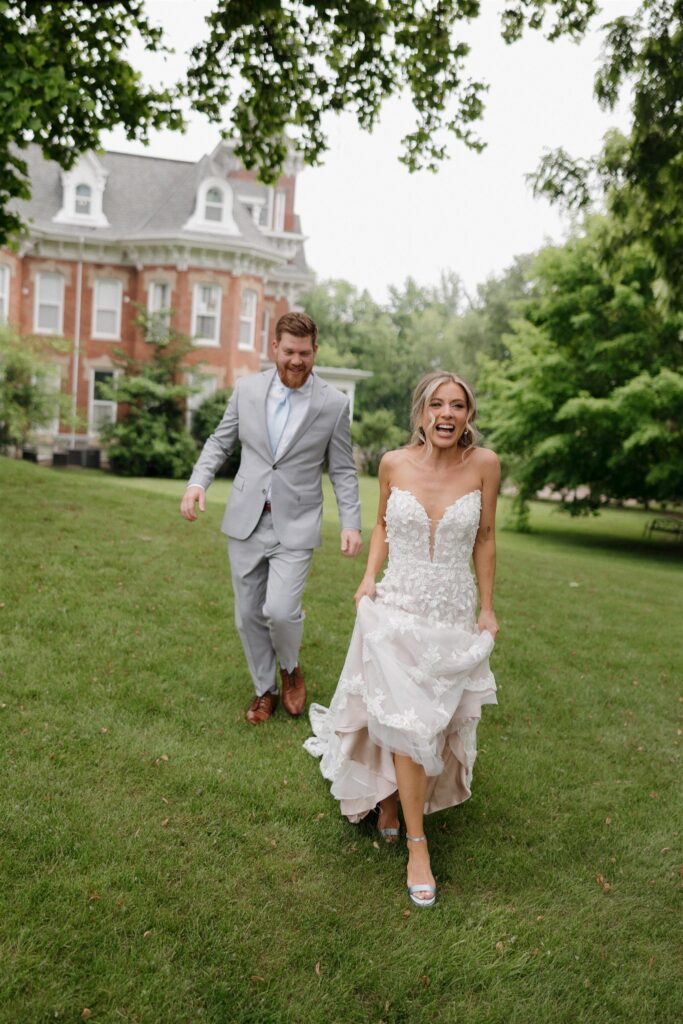 Timeless bridal portraits in Iowa