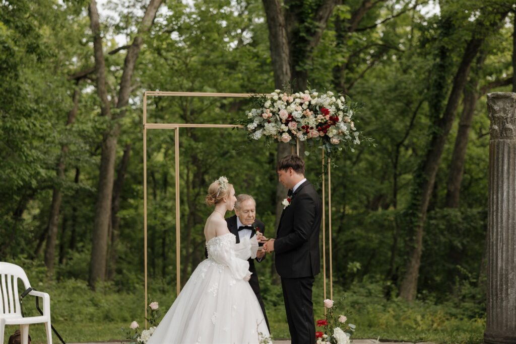 5 Des Moines Wedding Venues You’ll Love If You Want Something Stylish but Chill