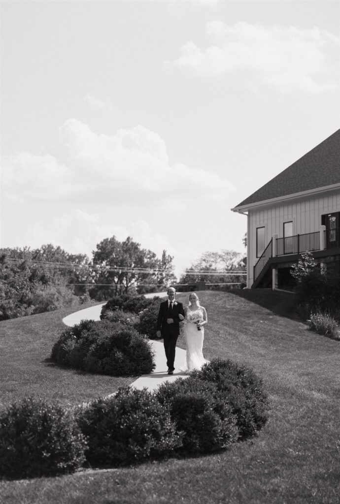 5 Des Moines Wedding Venues You’ll Love If You Want Something Stylish but Chill