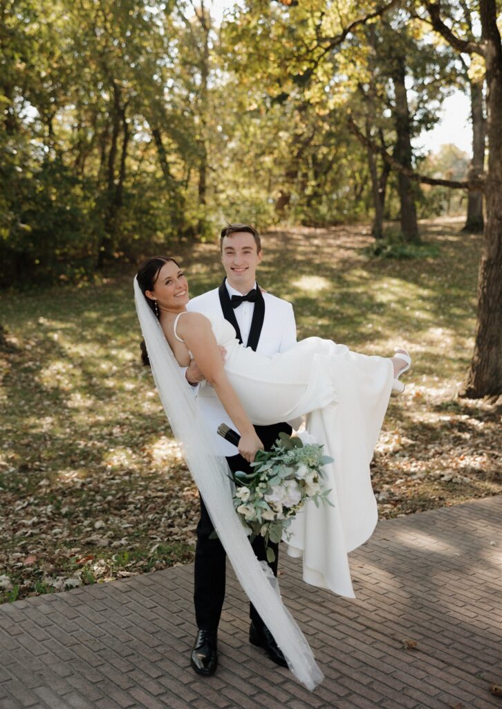 Planning a Wilson’s Orchard Wedding: Everything You Need to Know About This Iowa City Venue