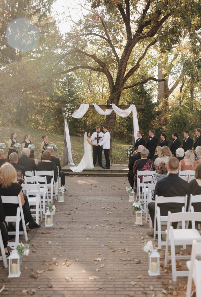 Planning a Wilson’s Orchard Wedding: Everything You Need to Know About This Iowa City Venue