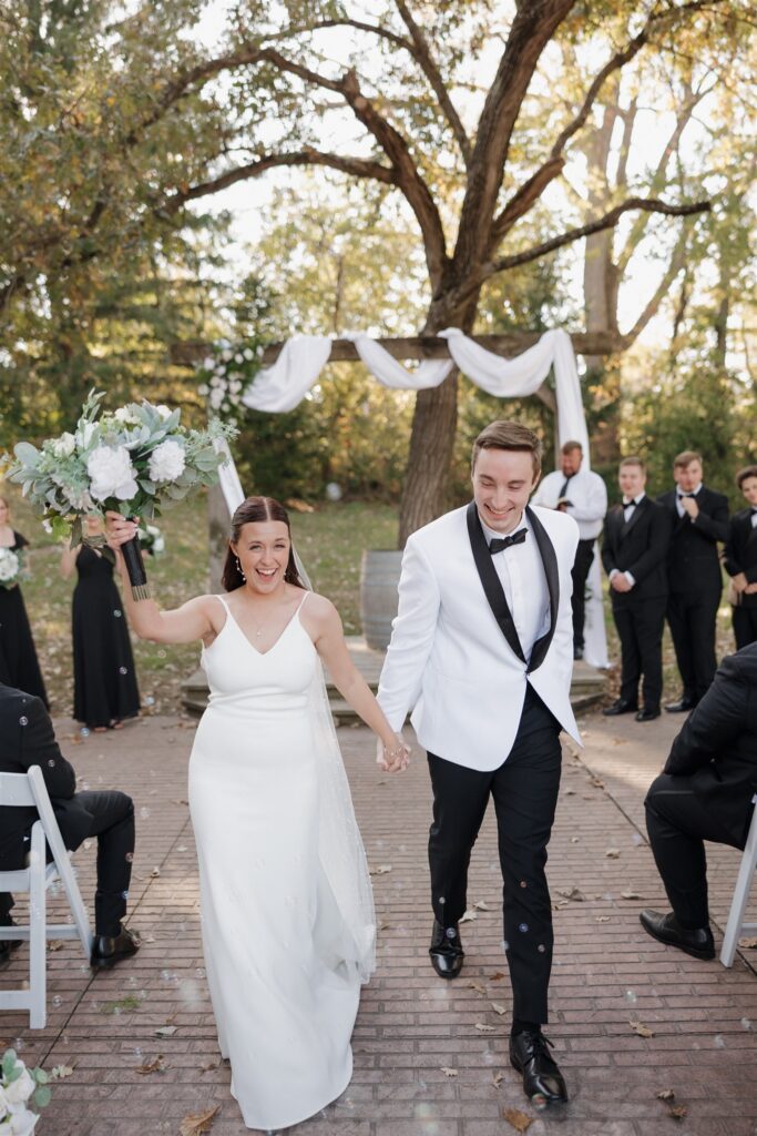 Planning a Wilson’s Orchard Wedding: Everything You Need to Know About This Iowa City Venue