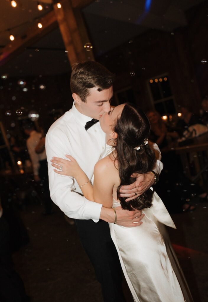 Planning a Wilson’s Orchard Wedding: Everything You Need to Know About This Iowa City Venue