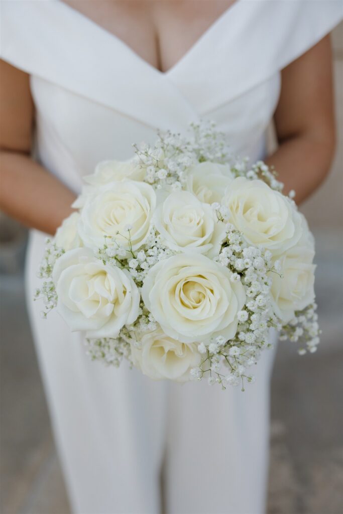 stunning picture of the wedding bouquet