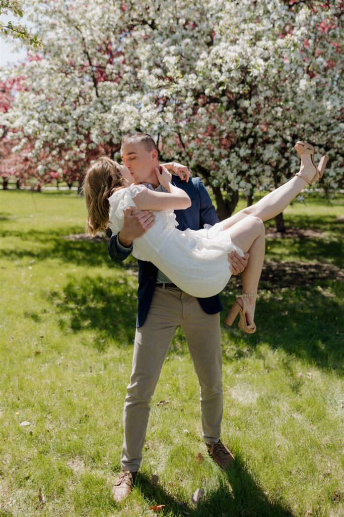 couple kissing during their photoshoot