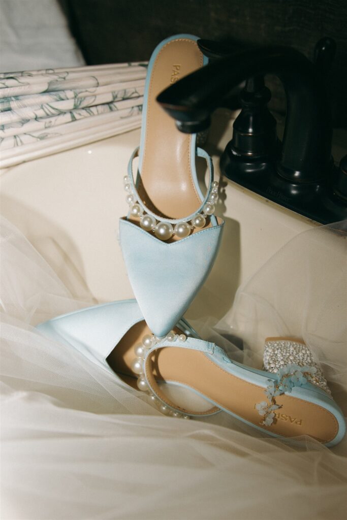 stunning picture of the wedding shoes