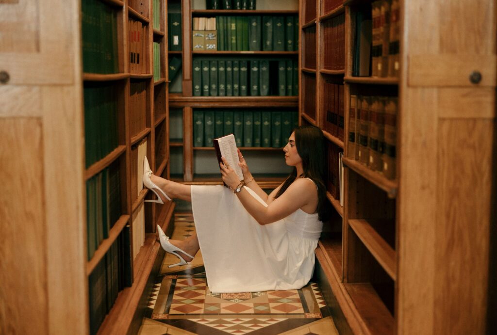Drake Law Graduate Photos at the Iowa State Capitol Building | Maggie's Des Moines Graduation Session