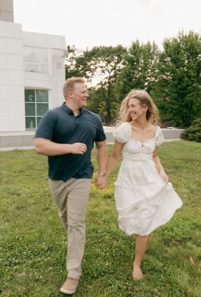 Des Moines Art Center Engagement Photos | Rebecca & Derek’s Rose Garden Session