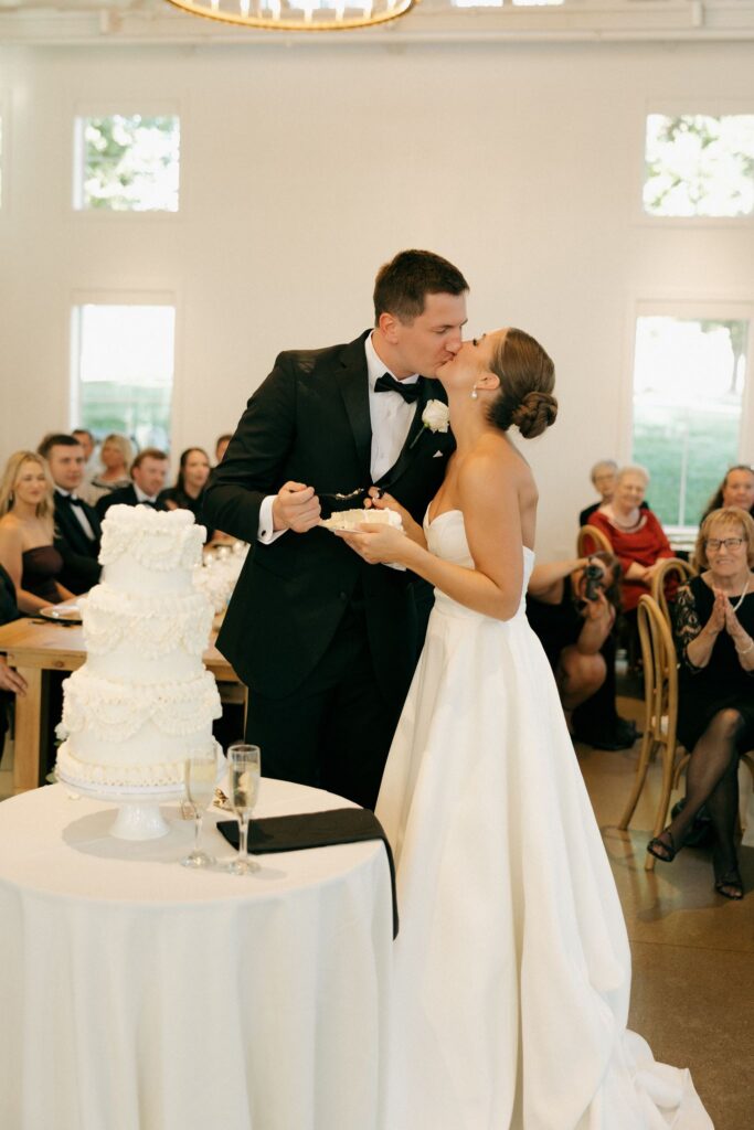 A Summer Wedding at Willow on Grand | Alicia & Brett